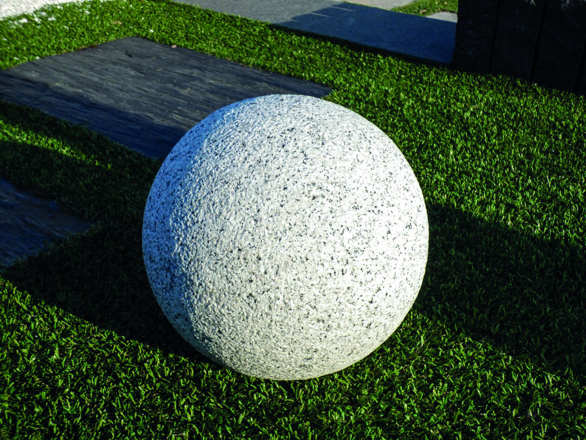 deevert - sphères en granit - 03